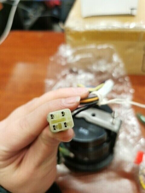 NOS Yamaha LEAD WIRE & DIGITAL TACHO 6YR-W0035-82 6Y5-2818R-32 6H5-83553-12 Y105