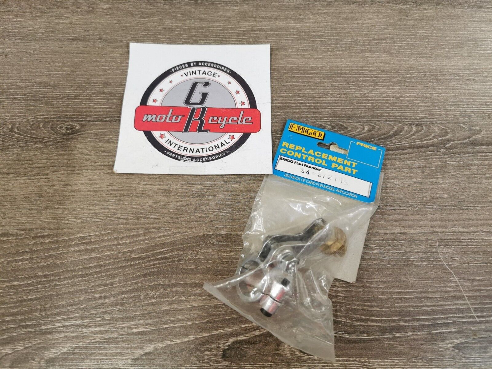 NOS EMGO HONDA ATC125M ATC185S ATS200 LEVER BRACKET RIGHT SIDE 34-37211 J27