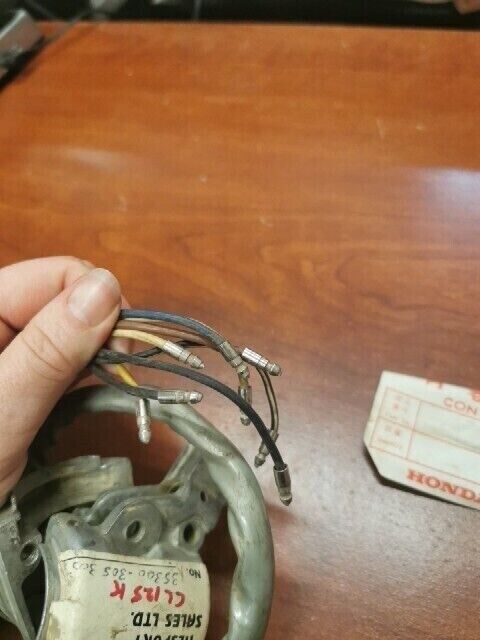 NOS Honda CL175 K3 LIGHT SWITCH 35300-305-305 H97