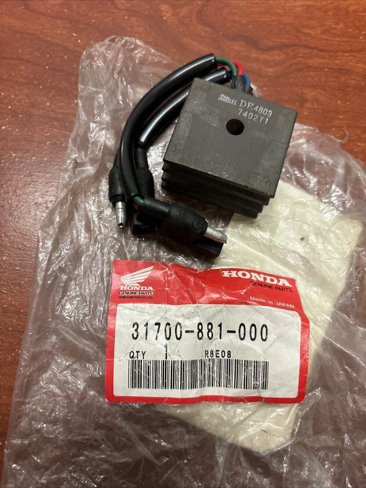 NOS Honda BF100 BF75 RECTIFIER 31700-881-000 H177