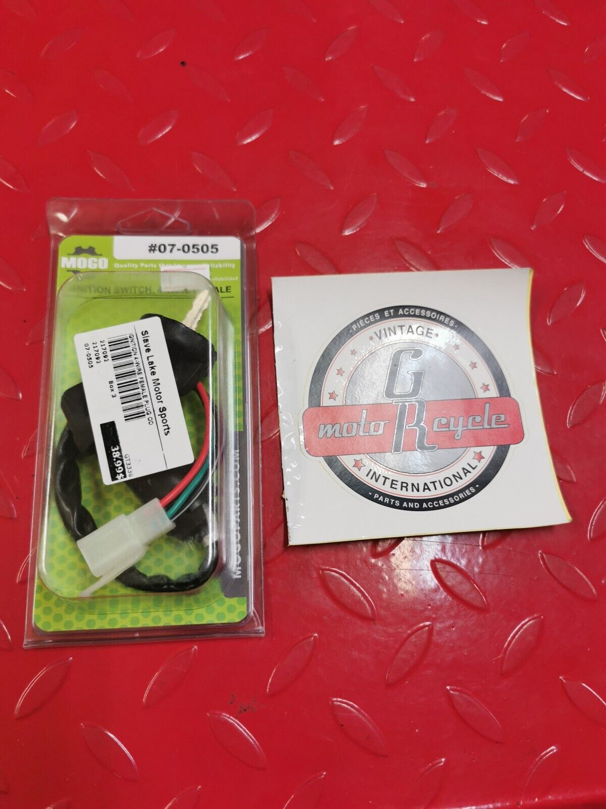 NOS MOGOPARTS Ignition Key Switich Sealed 4 Wire Female 217092 07-0505 J3