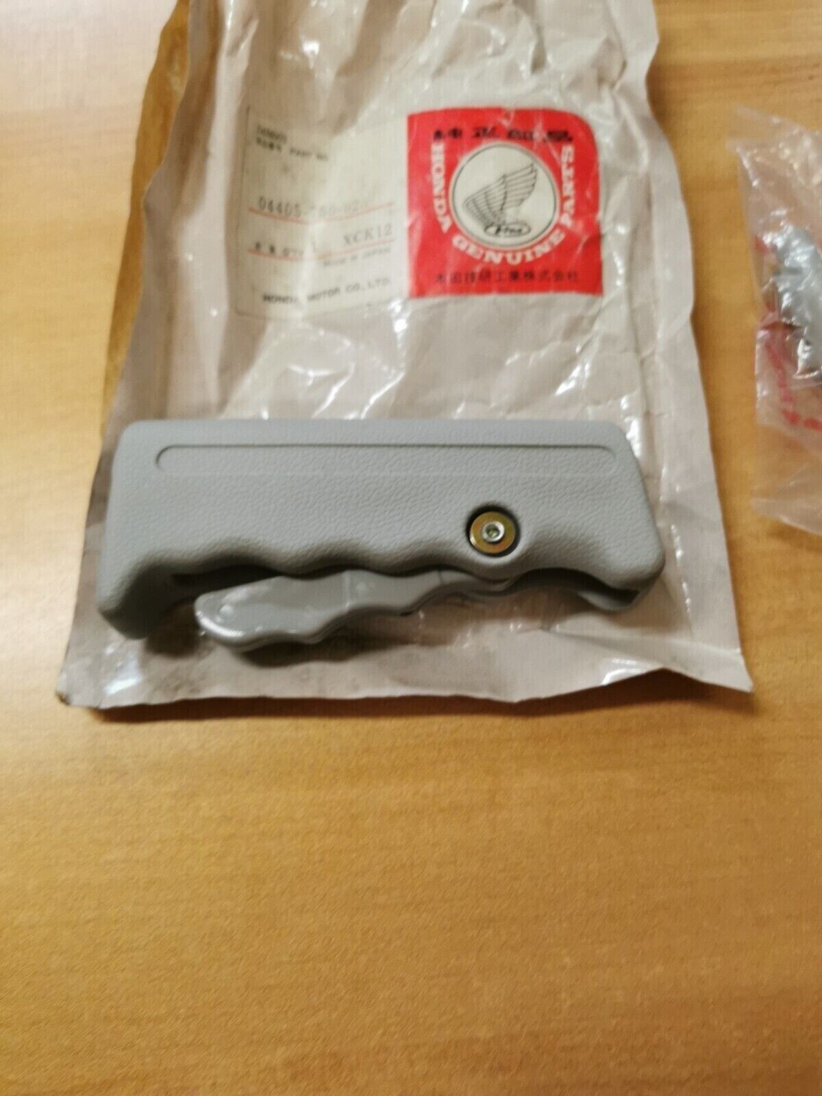 NOS Honda GRIP KIT 04405-750-020 H28