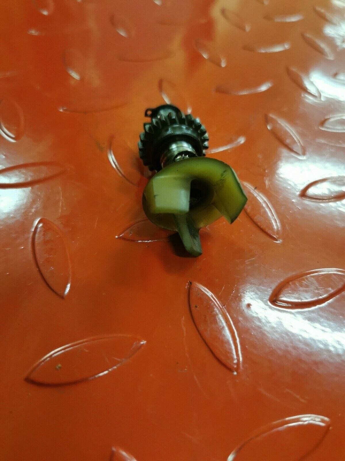 Suzuki RM125 1991 water pump shaft gear impeller 17491-43D01 17511-27C11 1990