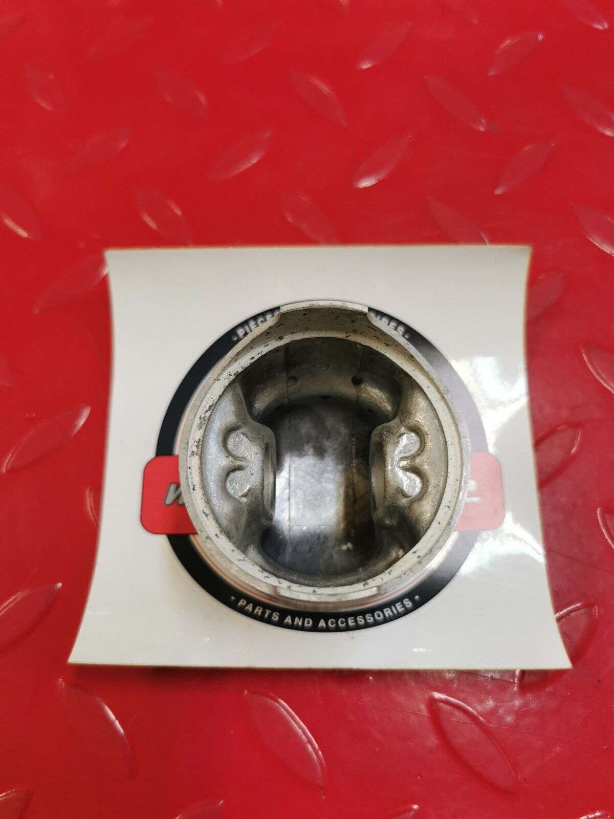 NOS Yamaha FJ600 YX600 FZ600 PISTON 2 O/S 0.50 49A-11636-00-00 Y19