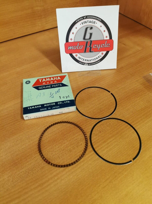 NOS YAMAHA  XT250 1980   PISTON RING SET  .75    3Y1-11610-30  Y48 INCOMPLETE