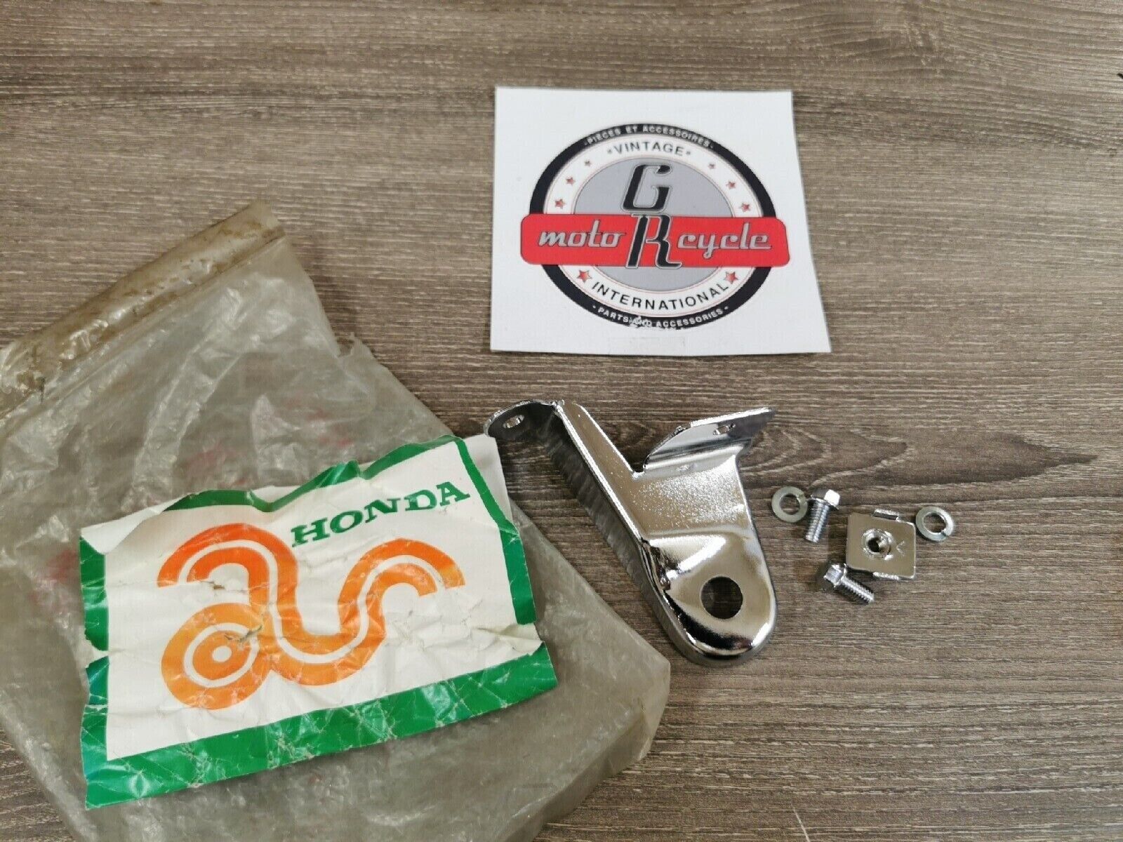 NOS HONDA GL500 HONDALINE Antenna Base 08118-MA141   H47