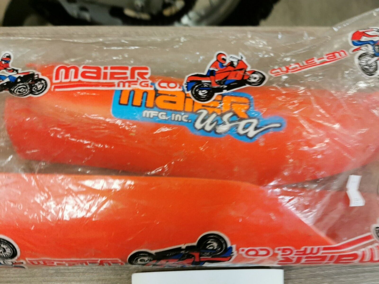NOS MAIER HONDA CR125 CR250 CR500 1990 FORK GUARDS RED KIT  59622 J42