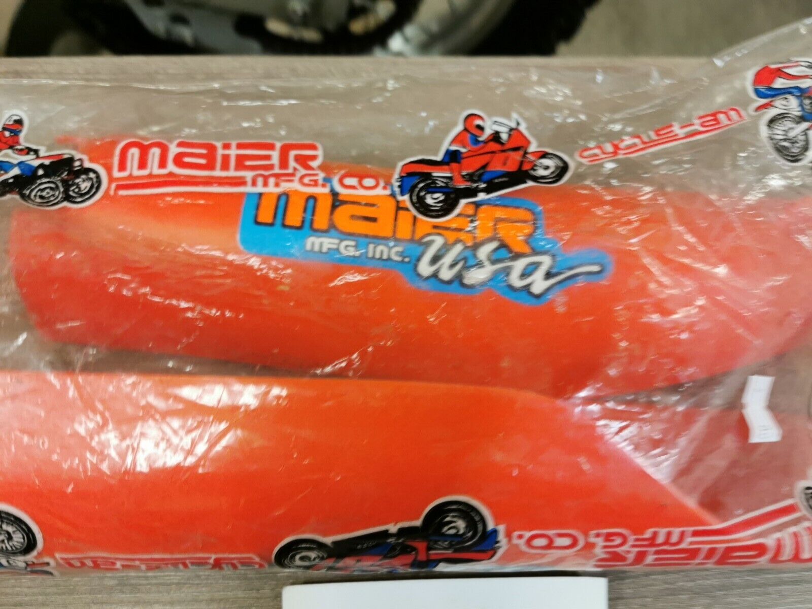 NOS MAIER HONDA CR125 CR250 CR500 1990 FORK GUARDS RED KIT  59622 J42