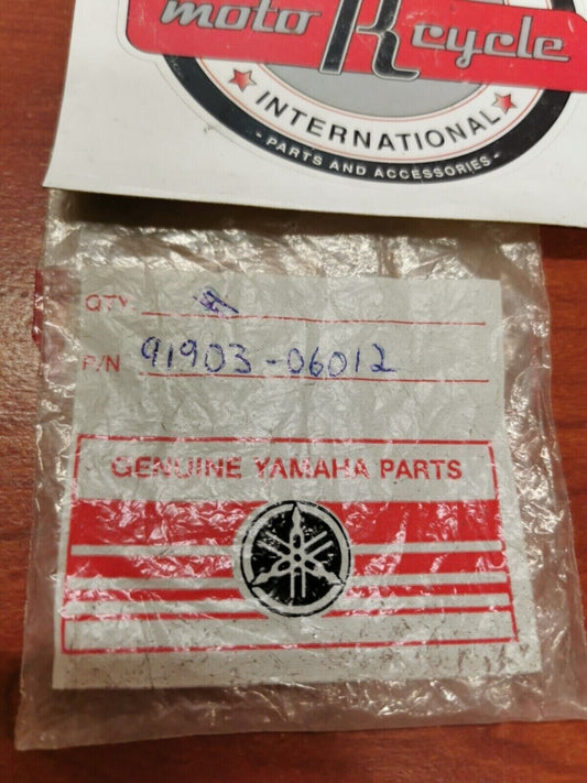 NOS YAMAHA SS440 SR540 YFZ450 BIND SCREW 91903-06012-00 SUB. 98980-06012-00 Y72