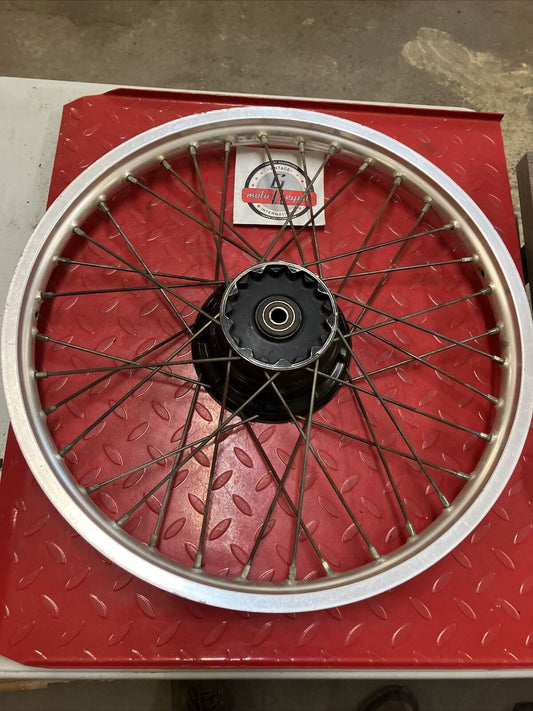 Suzuki RM250 1984 front wheel rim hub RM250 RM500 54110-14121