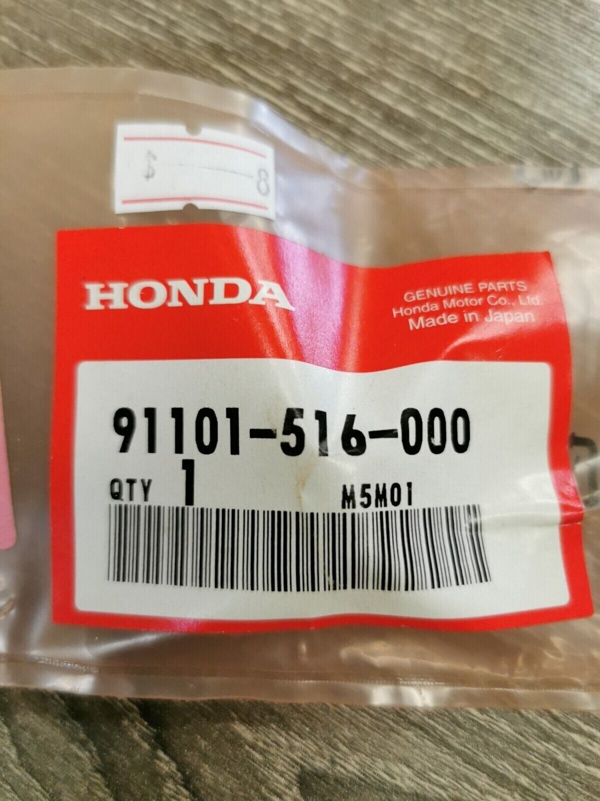 NOS HONDA GL1200 ROLLER 91101-516-000  H58