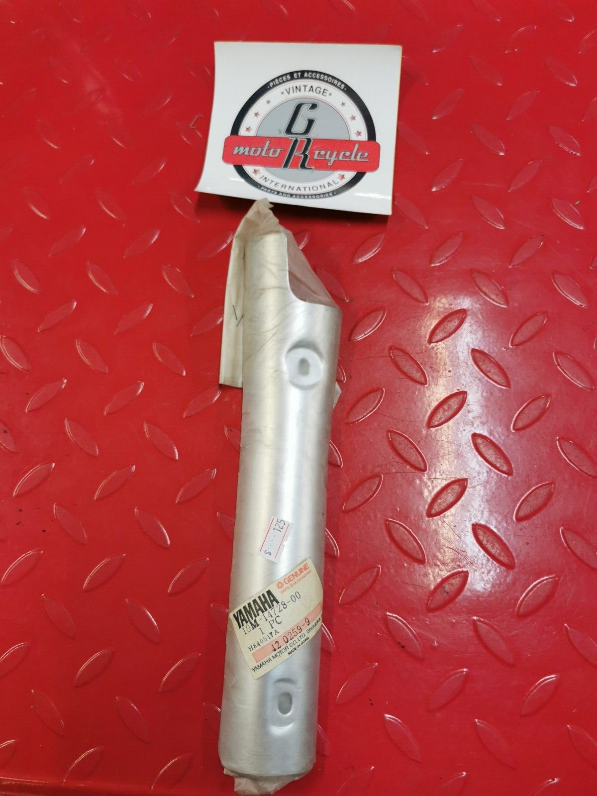 NOS Yamaha XJ1100 1982 PROTECTER MUFF 2 10M-14728-00-00 Y19