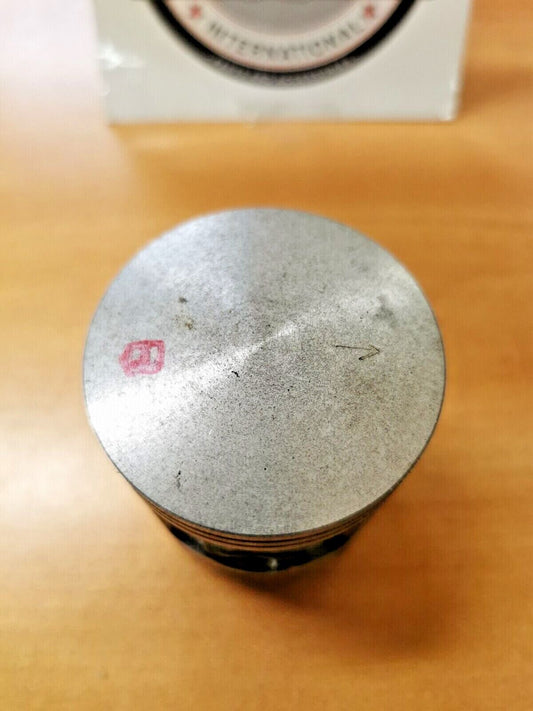 NOS KAWASAKI  KE125  1980 - 1983 PISTON ENGINE STD 13001-1124  K6