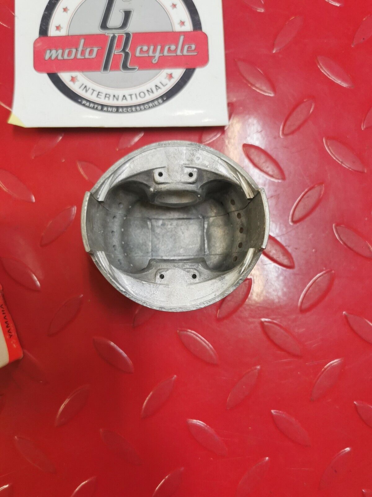 NOS YAMAHA XS500 TX500  PISTON 1 O/S 0.25 371-11635-05-00 Y27