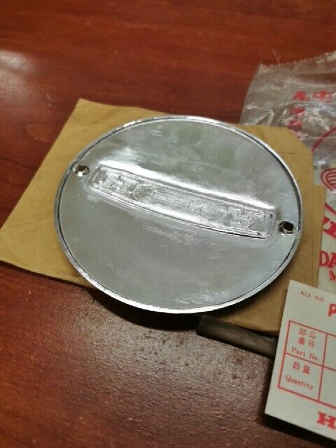 NOS Honda 1977 CB400F ALTERNATOR COVER B DAMAGED 11632-377-720 H93