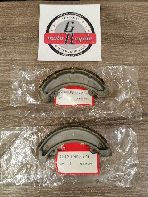 NOS HONDA CR250R CR450R XR250R  SHOE FRONT KIT BRAKE MCA QTY2 45120-MA0-771 H74