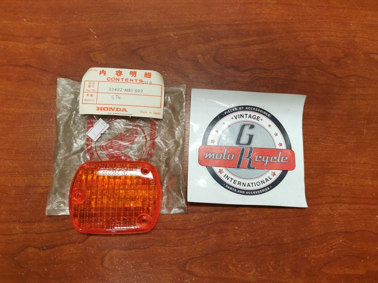 NOS Honda CMX250C VT500 VT700 VF700  CB650 TURN SIGNAL LENS 33402-MB1-003 H64