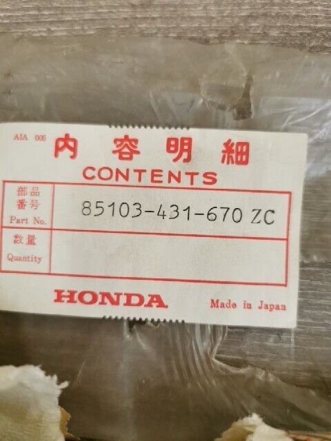 NOS HONDA GL1000 GOLDWING 1978 COVER R RADIATOR NH1 BLACK 85103-431-670ZC H87