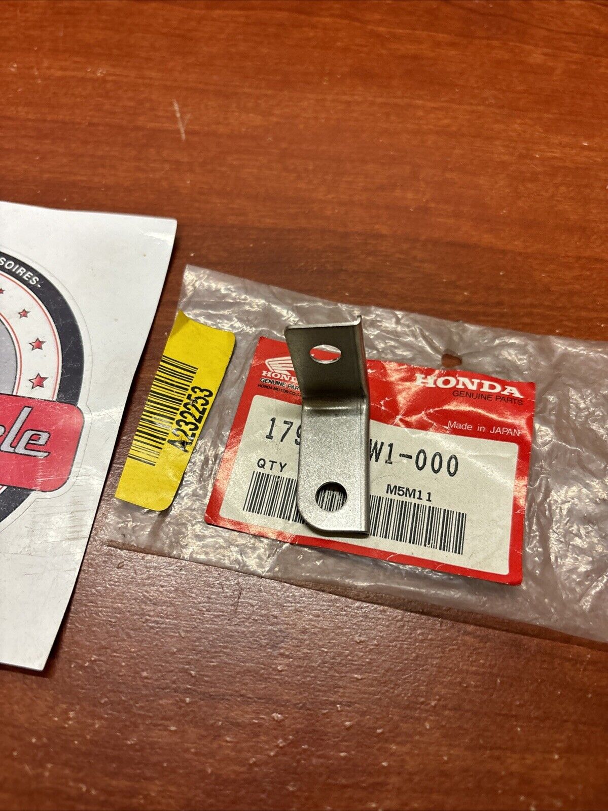 NOS Honda BF75 BF90 THROTTLE CABLE HOLDER 17922-ZW1-000 SUB 17922-ZW1-010 H185