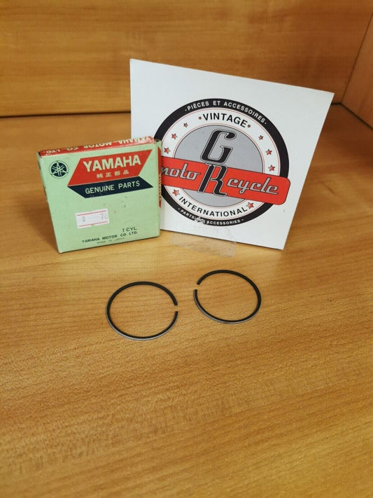NOS YAMAHA  RD125   PISTON RING SET STD  307-11601-01-00 Y48