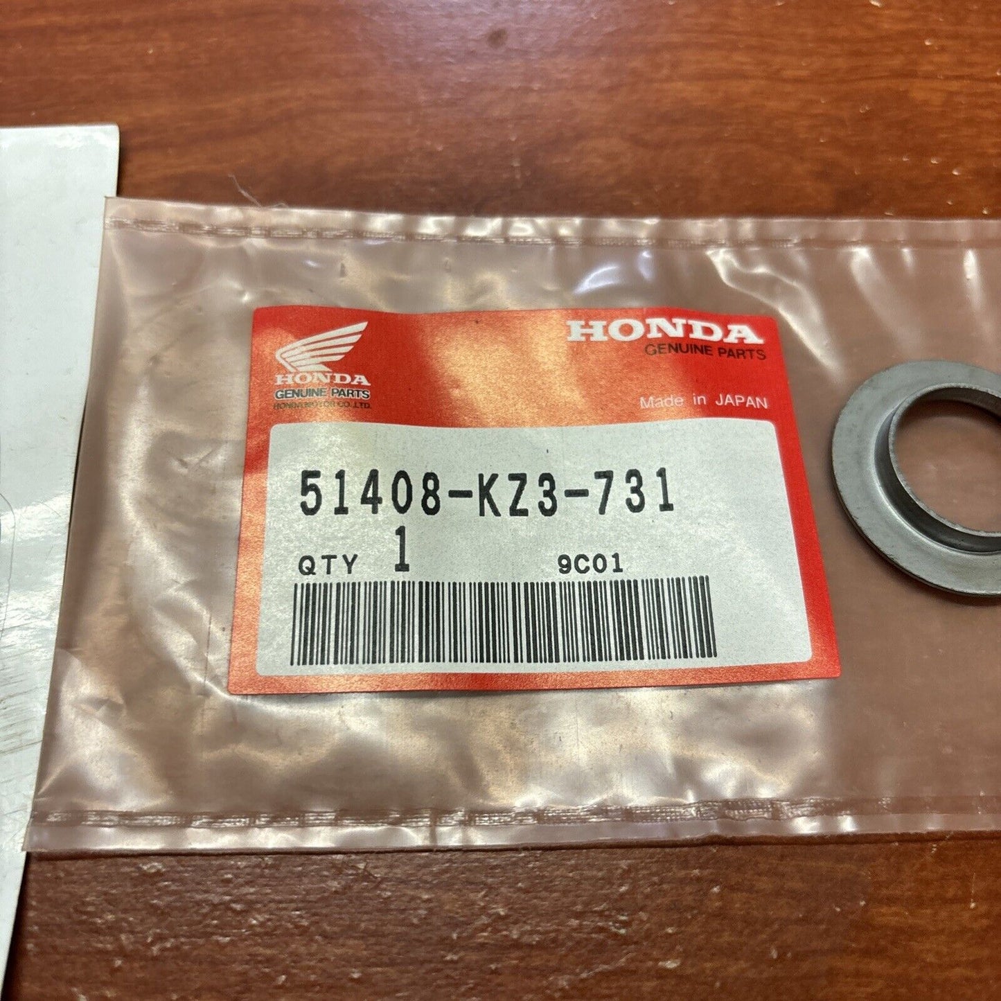 NOS Honda CR125R CR250R CR500R SPRING SEAT 51408-KZ3-731 H150