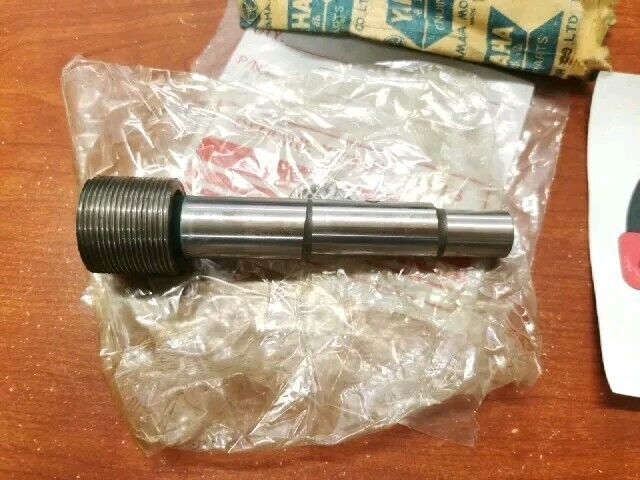 NOS Yamaha SHAFT 341-11465-81 SUB 341-15109-16-00 341-15100-Y7-00 341-11465 Y153