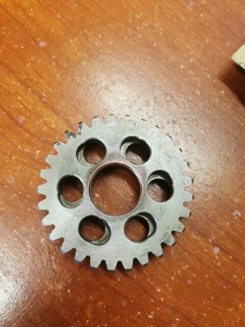 NOS Yamaha RD200 2ND WHEEL GEAR 397-17221-00-00 SUB 397-17221-01-00 Y141