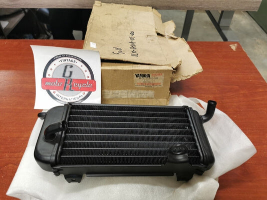 NOS Yamaha YZ250 YZ125 RADIATOR ASSY 2 1LX-12460-00-00 SUB. 1LX-1240A-01-00 Y85