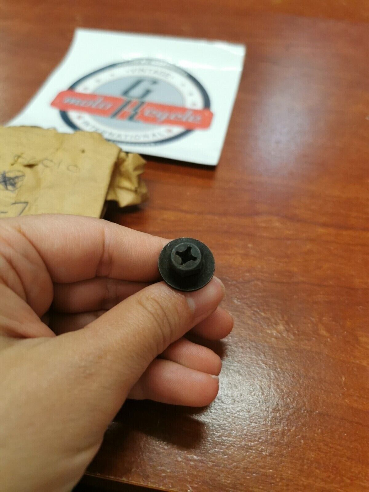 NOS YAMAHA WITH WASHER SCREW 90159-06010-00 Y72