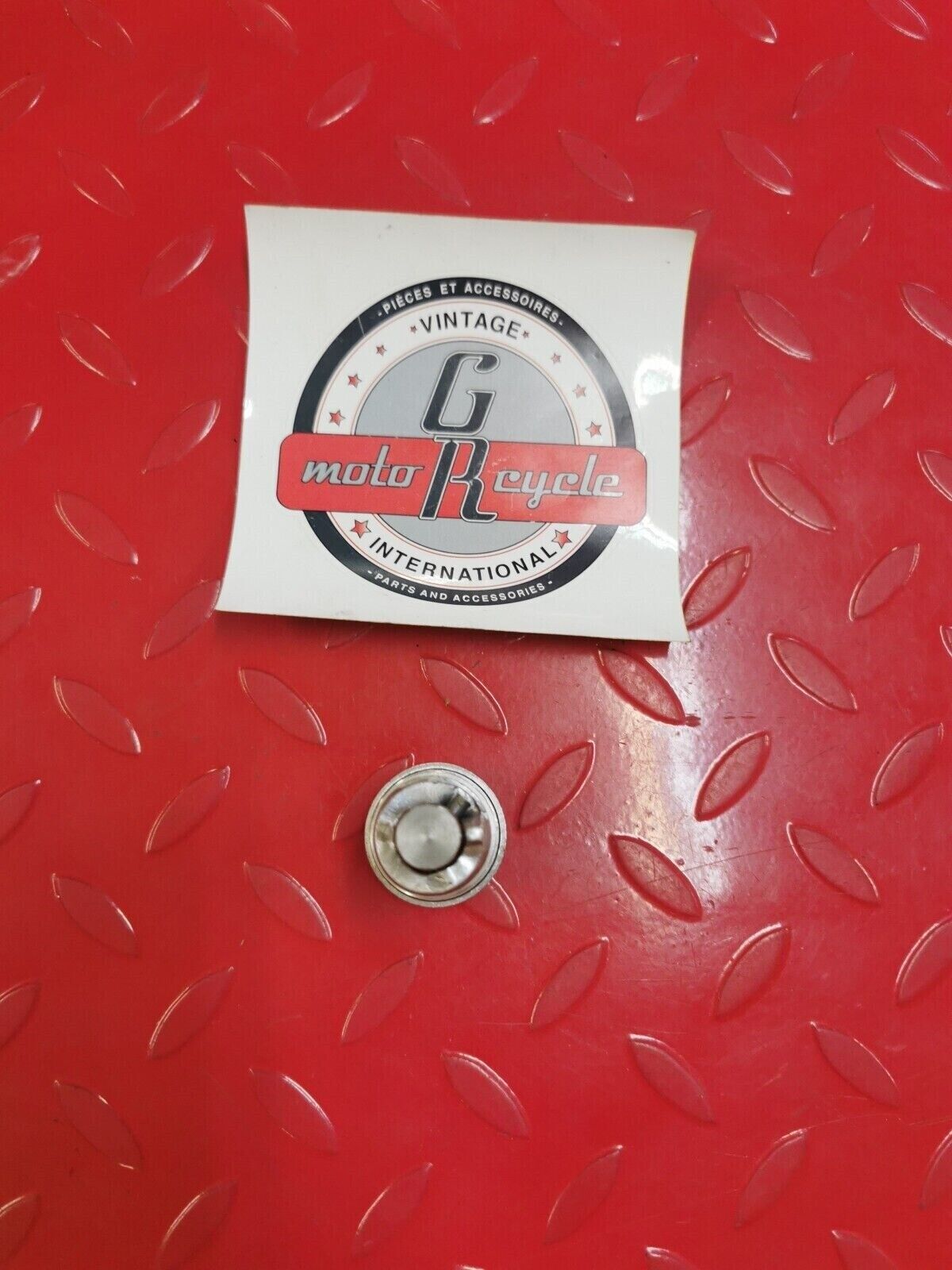 NOS YAMAHA XS650 1978 - 1983 BOLT CAP 2F0-23111-00-00 Y28