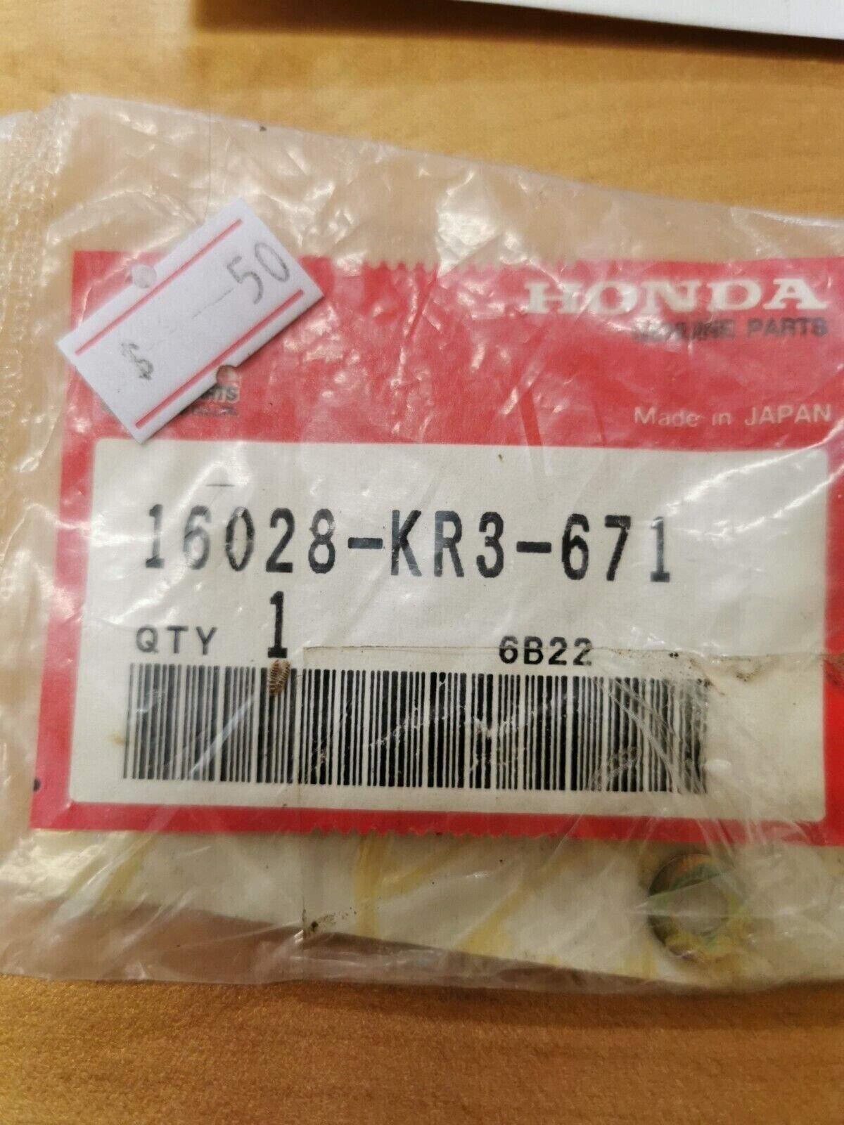 NOS HONDA  VF1100 CB500 VF750A VF700 1982 - 2005  SCREW SET  16028-KR3-671  H29