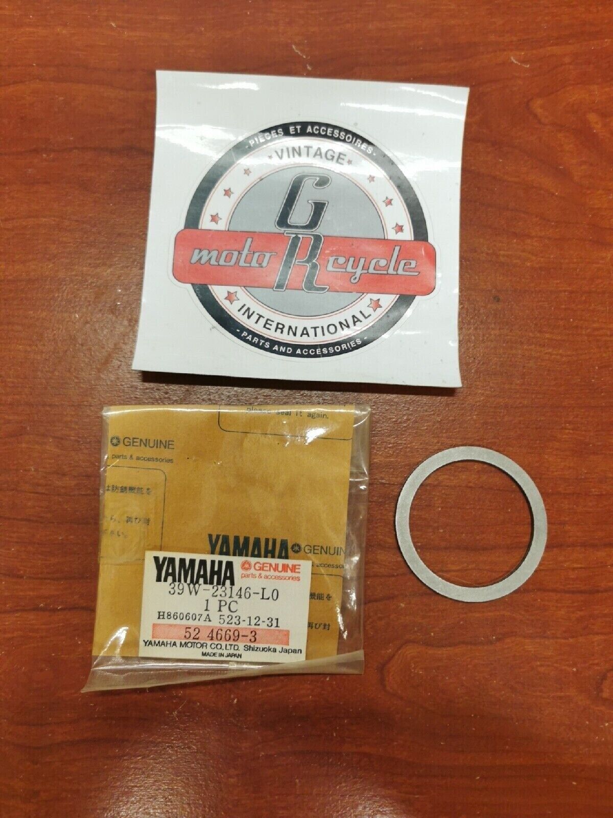 NOS Yamaha 1983 - 1985 YZ125 OIL SEAL WASHER 39W-23146-L0-00 Y71