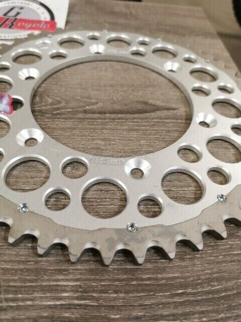 NOS RENTHAL SUZUKI RM125 RMZ250 DR350 SPROCKET REAR 50T  1230-520-50GPSI  j55