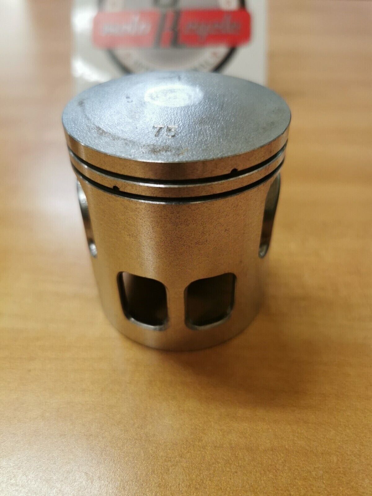 NOS YAMAHA YT125 1980 - 1985     PISTON   3RD OS 0.75  3X3-11637-00 Y45