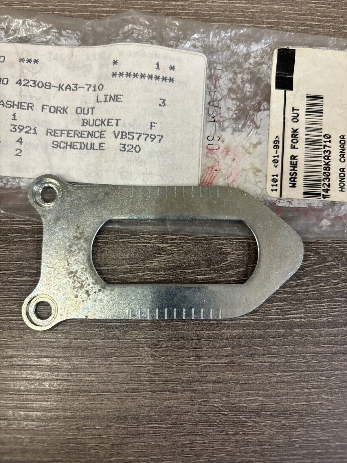 NOS Honda CR125R CR250R CR480R CR500R SWINGARM OUTER WASHER 42308-KA3-710 H122