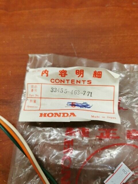NOS Honda GL500I GL650I GL1100 A I LEFT TURN SIGNAL SOCKET 33455-463-771 H98
