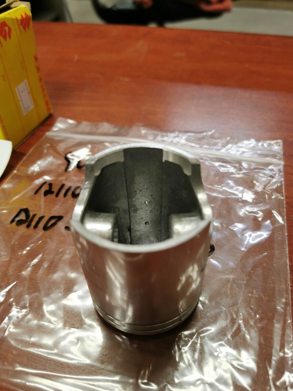 NOS Suzuki 1976 - 1978 RM100 PISTON 0.50 OVER 12110-28622 SUB. 12110-28623 S32