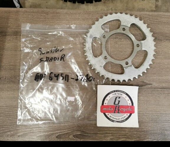 NOS SUNSTAR SUZUKI GSXR750H SPROCKET REAR 42T 5-27A01R J57