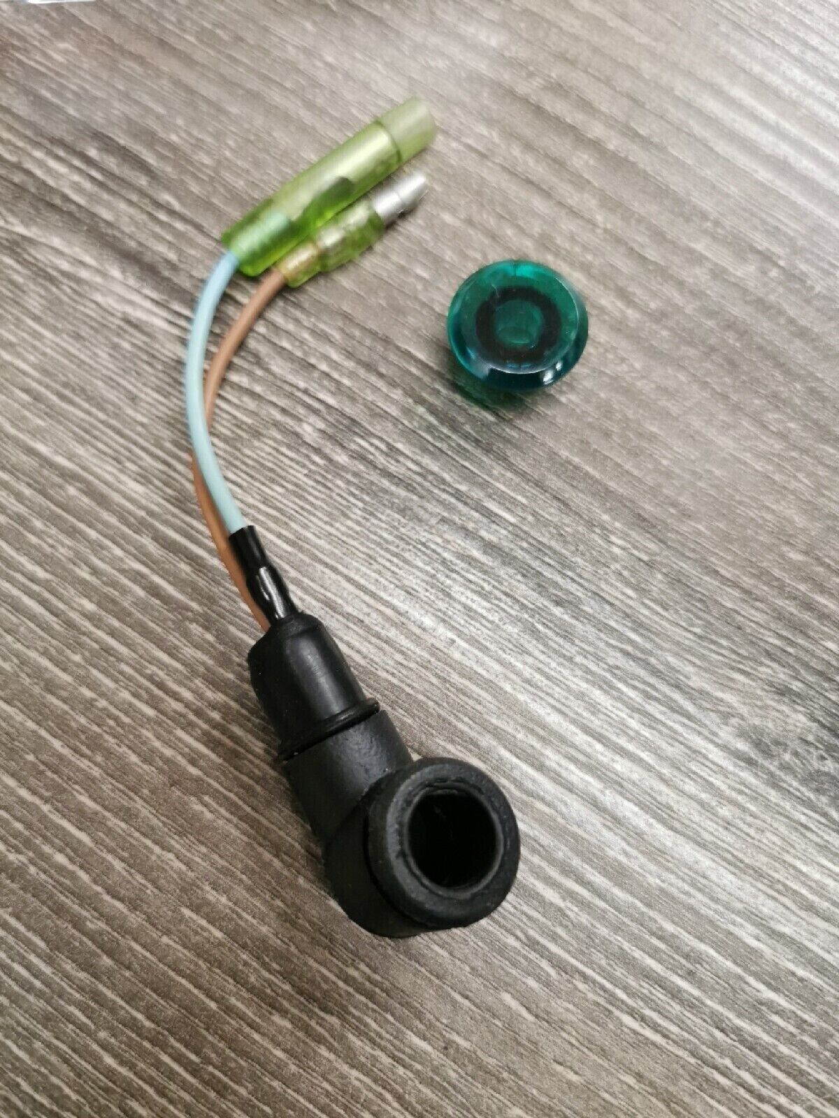 NOS YAMAHA Pilot Light Assembly  24W-83530-01-00  Y56