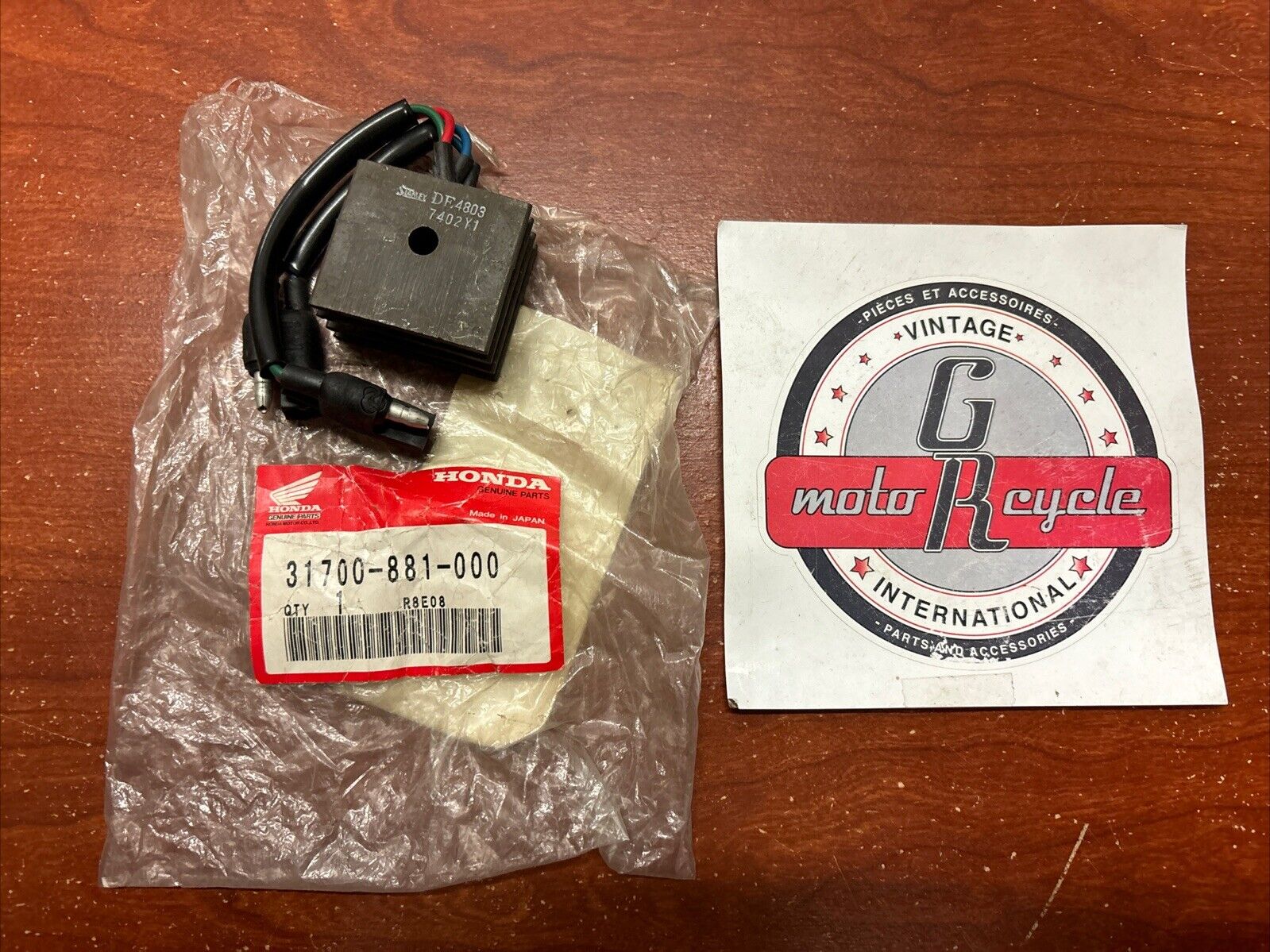 NOS Honda BF100 BF75 RECTIFIER 31700-881-000 H177