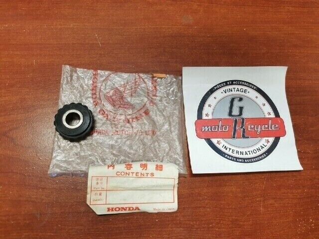 NOS Honda CB125 CD125K CL125 CAM CHAIN TENSIONER ROLLER 14509-230-330 H93