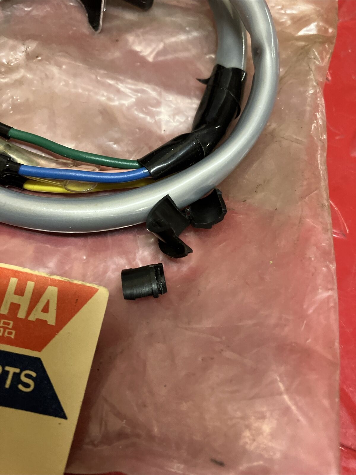 NOS YAMAHA JT2 1972 SWITCH  HANDLE 2   289-83975-00-00 Y38