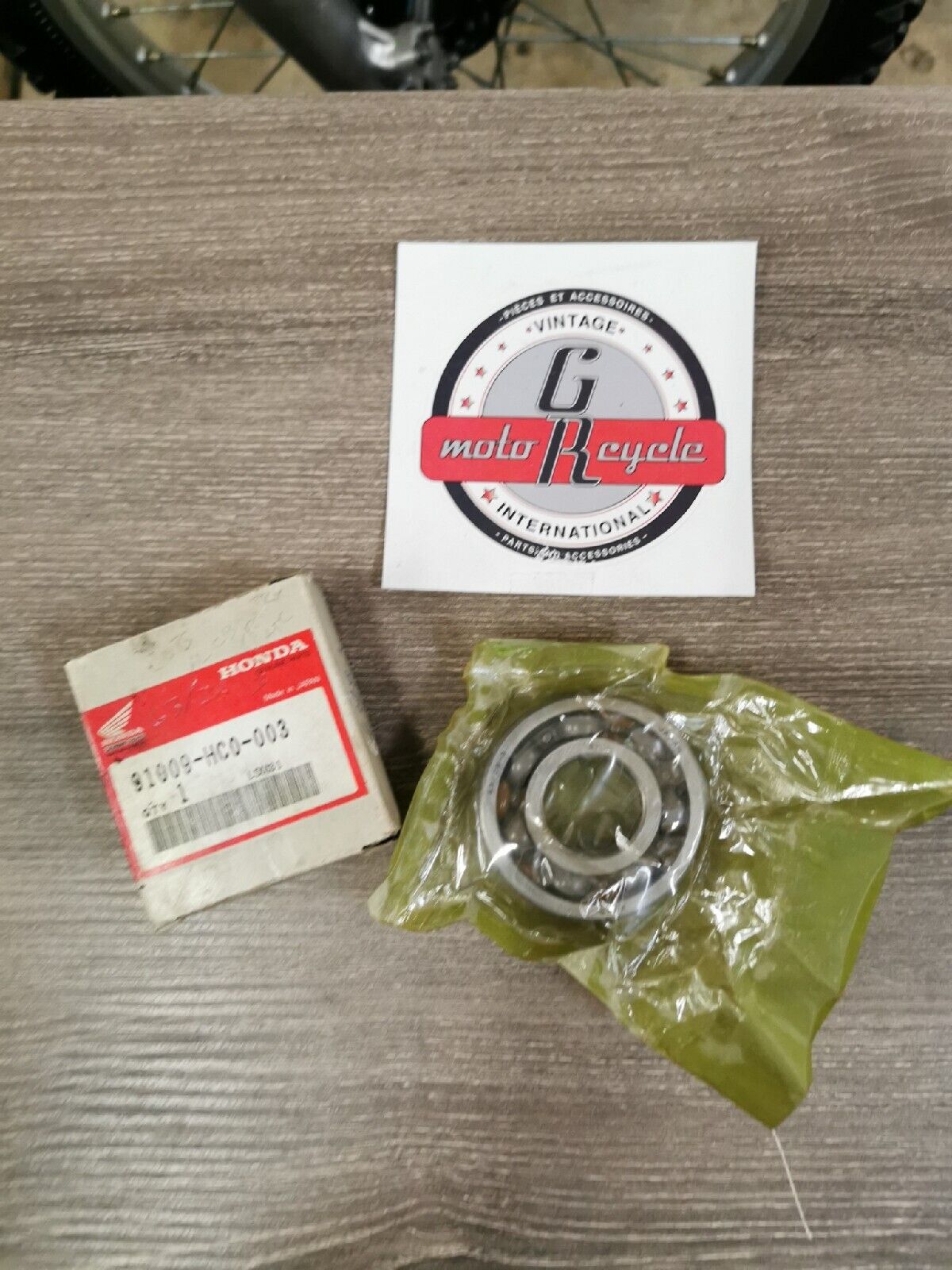 NOS HONDA  CR250R CR400R CR480R TRX200D  XR250 BEARING 91009-HC0-003 H47