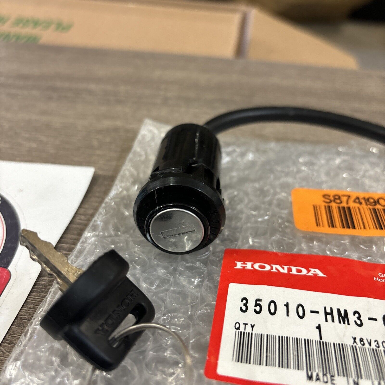 NOS Honda 1993 - 2006 TRX300EX IGNITION KEY SWITCH 35010-HM3-000 H115