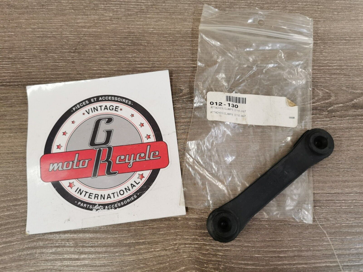 NOS ARCTIC CAT SNOWMOBILE RUBBER HOOD CLAMP  0116-827 J27