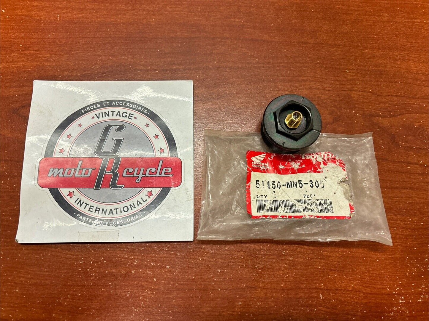 NOS Honda GL1500 FRONT FORK BOLT 51450-MN5-305 H177