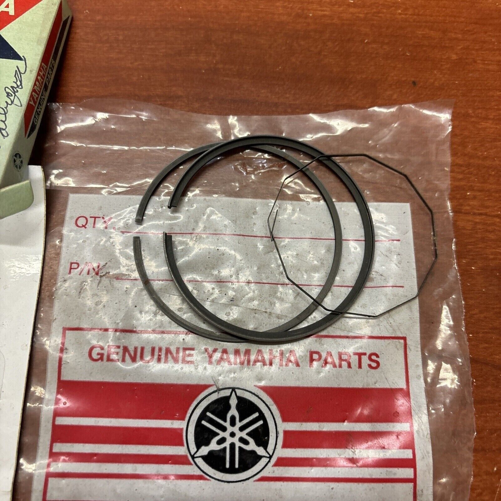 NOS Yamaha DT175 DT1C TY175 PISTON RING 0.50 443-11610-20-00 Y174