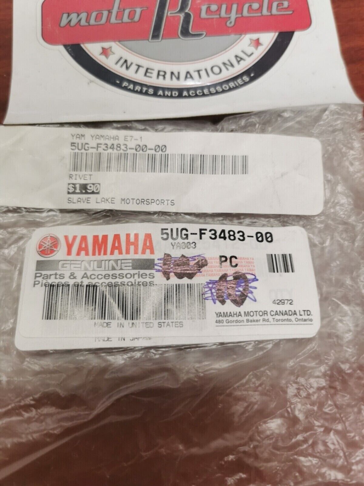 NOS Yamaha RIVET 5UG-F3483-00-00 Y82