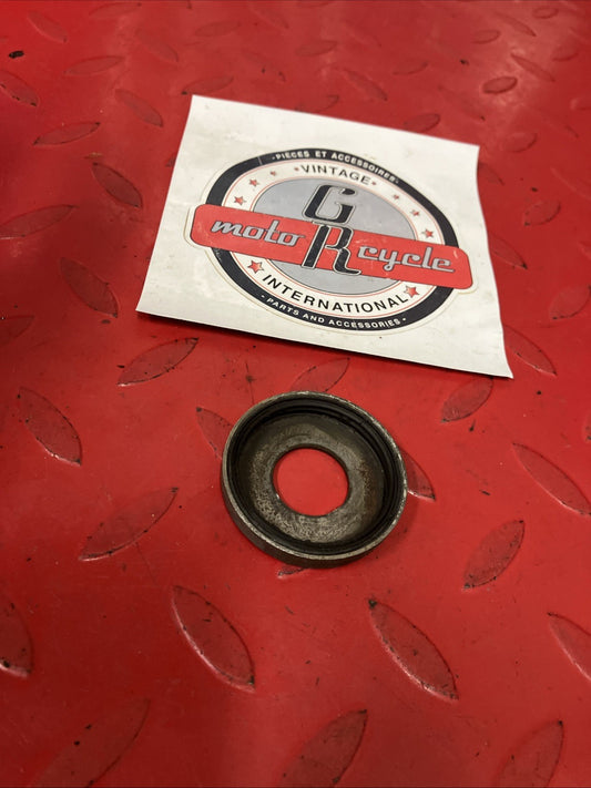 Honda CR250R 1984 Rear brake panel dust seal CR125R CR480R CR500R 1983