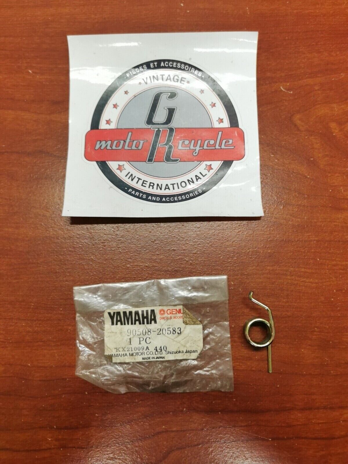 NOS Yamaha XT250 YZ125 YZ250 YZ490 TT600 TT350 TORSION SPRING 90508-20583-00 Y98